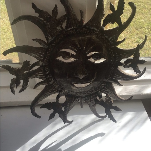 Birds Flying to the Sun-cut and pressed tin wall hanging - Picture 9 of 12